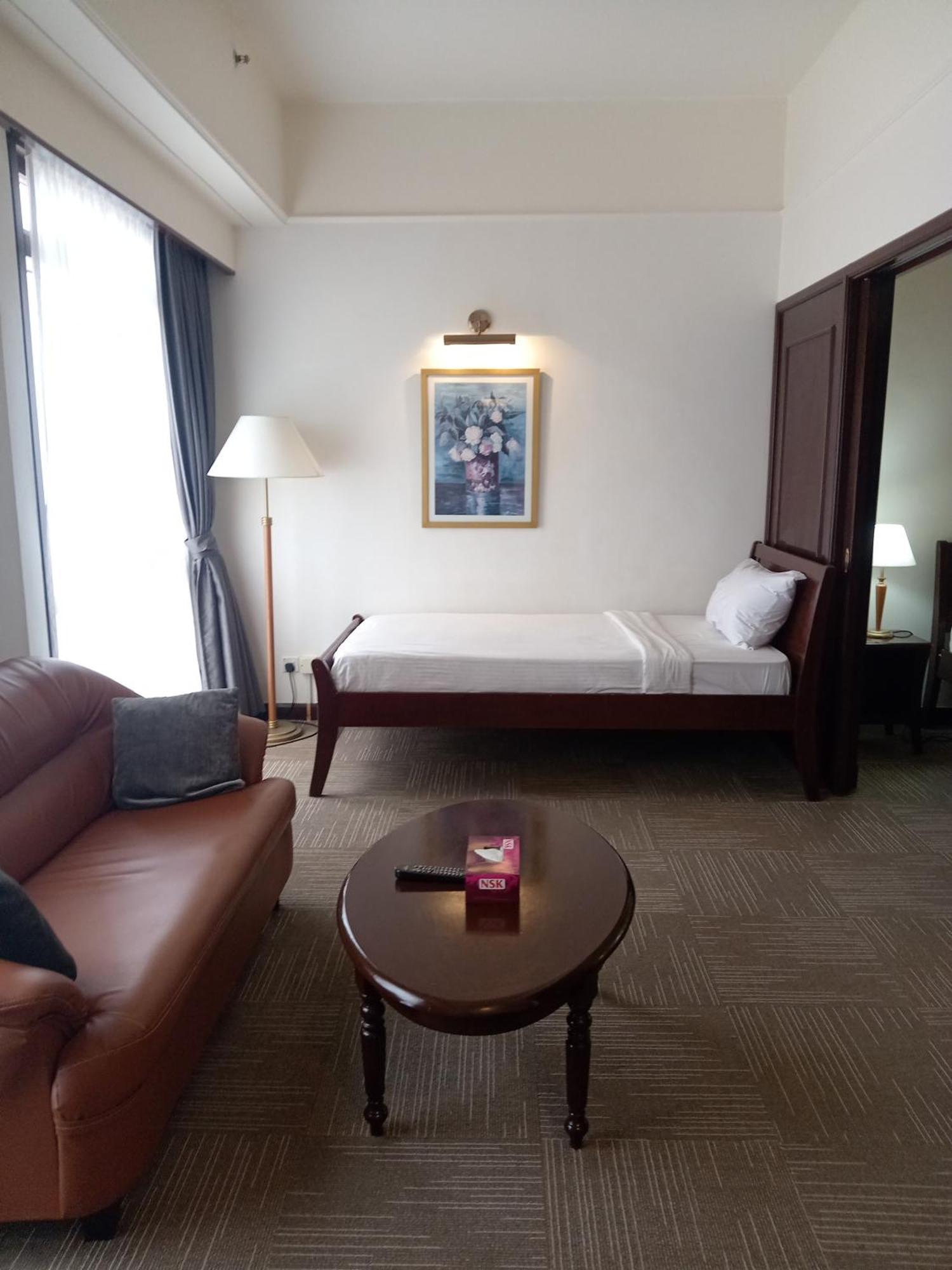 Apartemen Standard Times Square